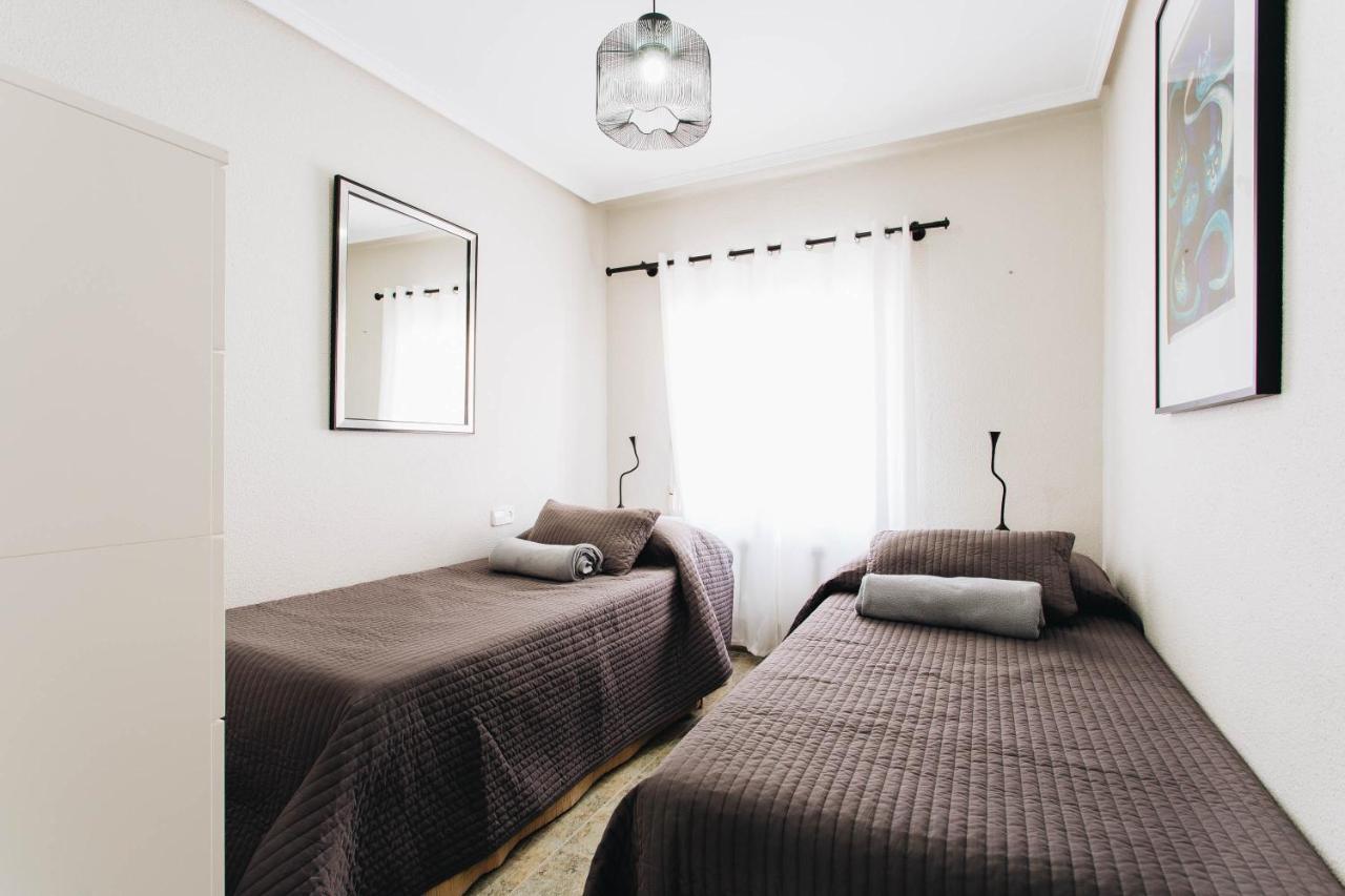 Exclusive 3 Bedroom Beach Apartment Valensiya Dış mekan fotoğraf