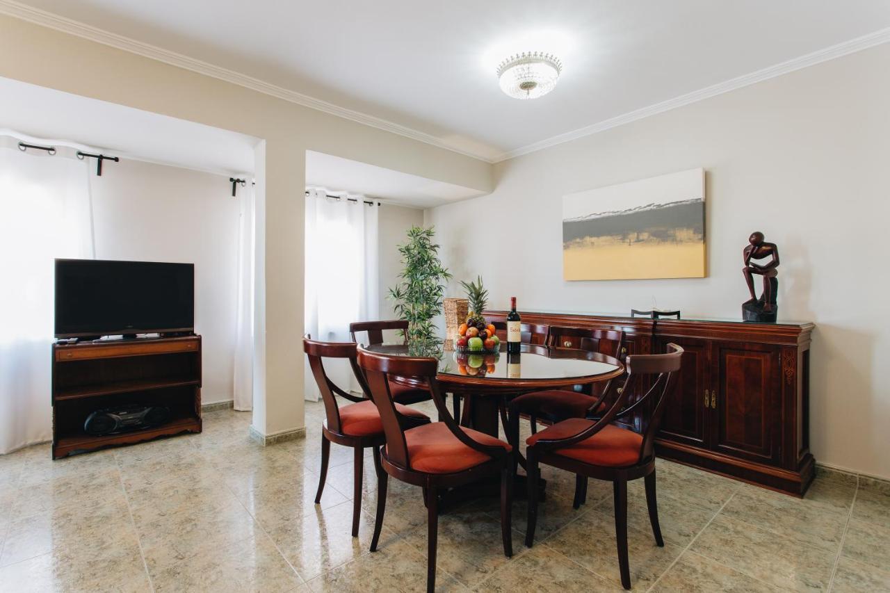 Exclusive 3 Bedroom Beach Apartment Valensiya Dış mekan fotoğraf